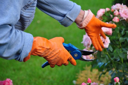 SSL encrypted Gardeners Woodford payment process illustration